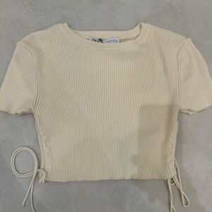 ZARA CROPPED TSHIRT